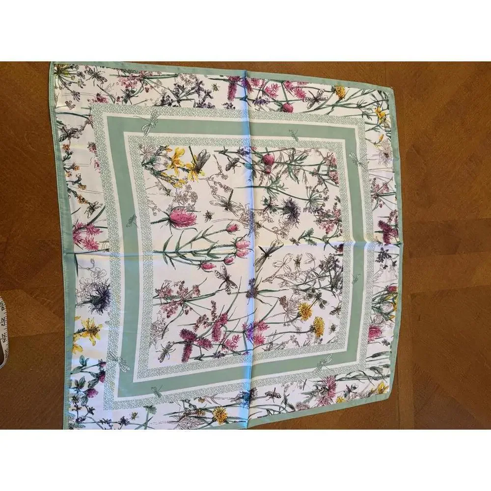 Elegant Floral Print Scarf